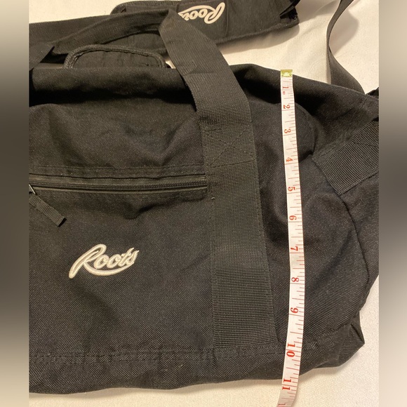 Roots Classic Black Shoulder/Cross Body Duffle Bag - Picture 8 of 9